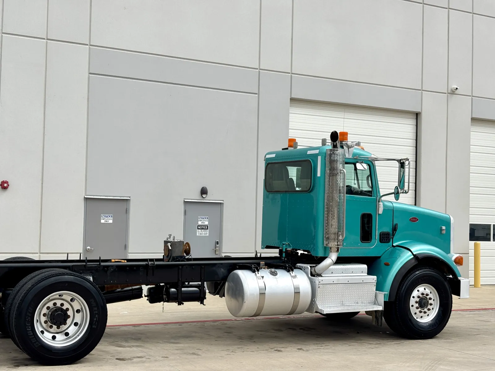 2013 Peterbilt 365 - image 7