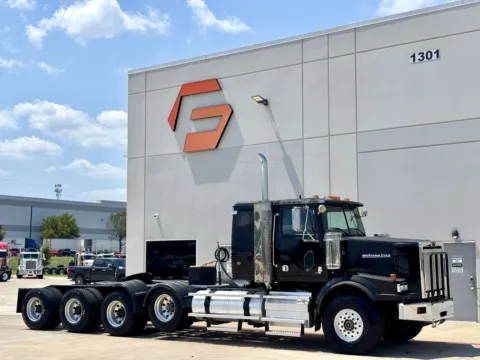 2011 WESTERN STAR 4900 SA for sale in Hutchins, TX