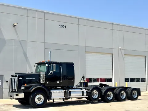 Photos of 2011 WESTERN STAR 4900 SA for sale in Hutchins, TX at Forge Truck Centers - Texas