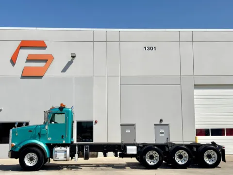 More photos of 2014 PETERBILT 365 at Forge Truck Centers - Texas, TX