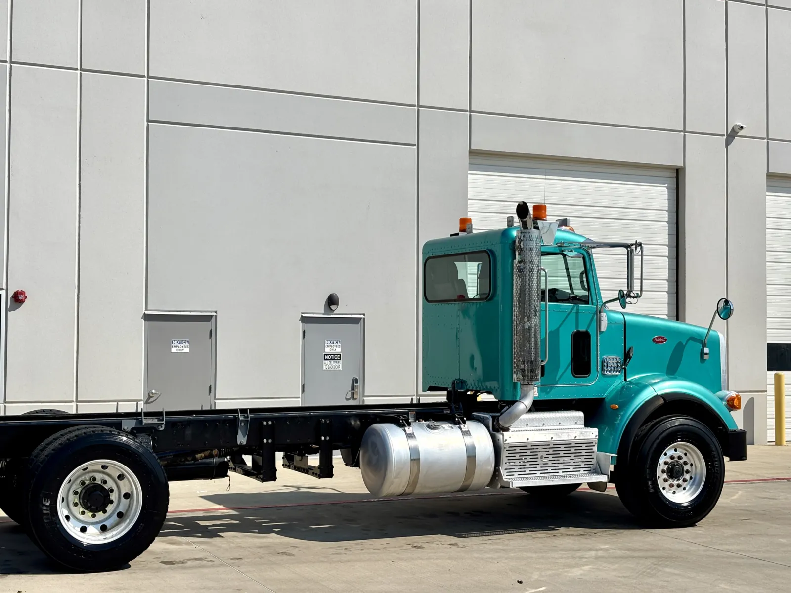 2014 Peterbilt 365 - image 7