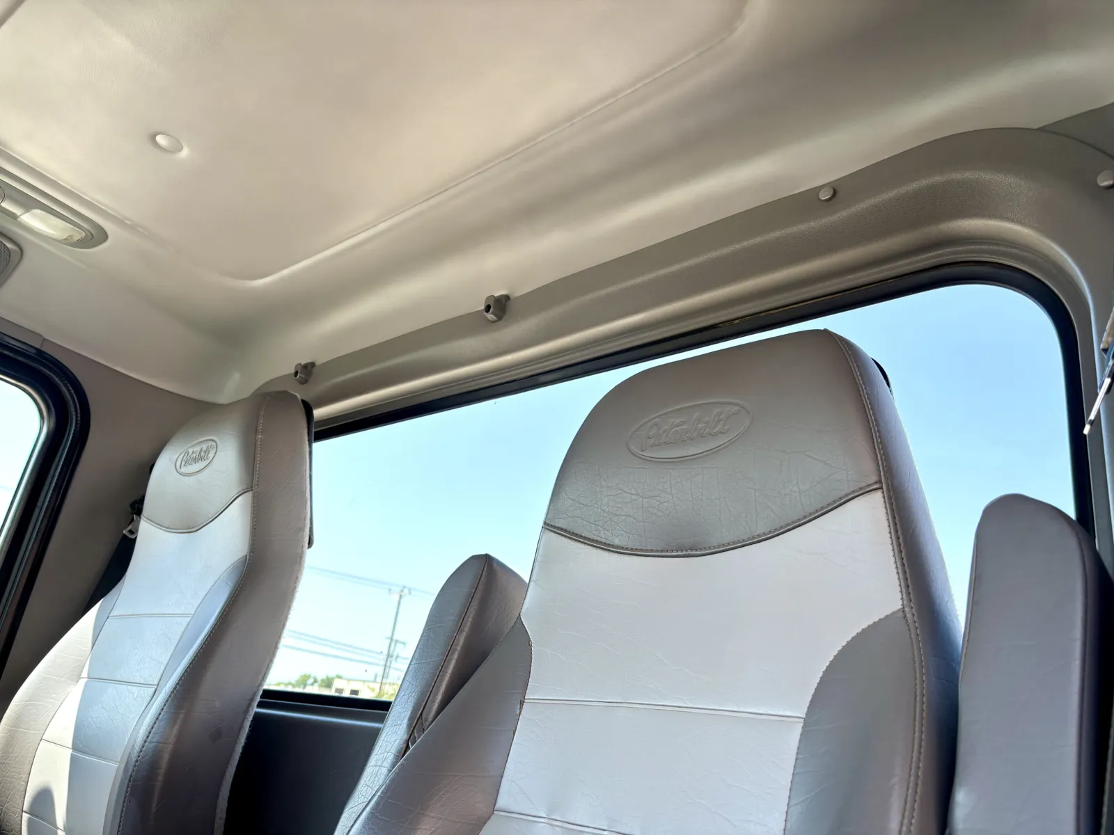 2014 Peterbilt 365 - image 20