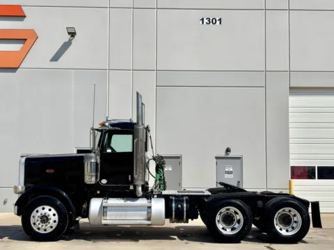 More photos of 2014 PETERBILT 388 at Forge Truck Centers - Texas, TX