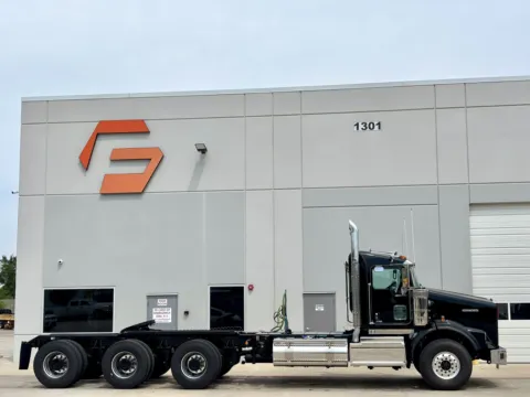 Another view of 2026 KENWORTH T800 for sale in Hutchins, TX at Forge Truck Centers - Texas