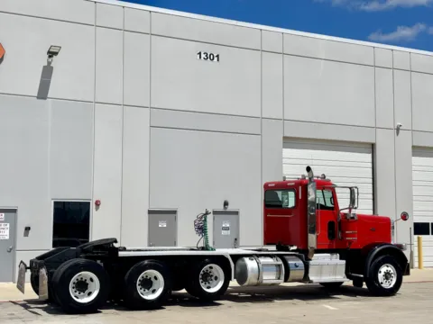 More photos of 2015 PETERBILT 389 at Forge Truck Centers - Texas, TX