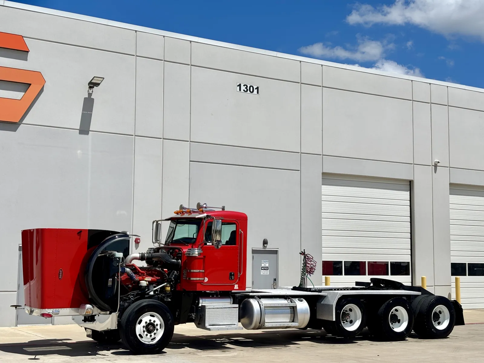 2015 Peterbilt 389 - image 10