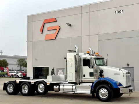 2016 KENWORTH T800 for sale in Hutchins, TX