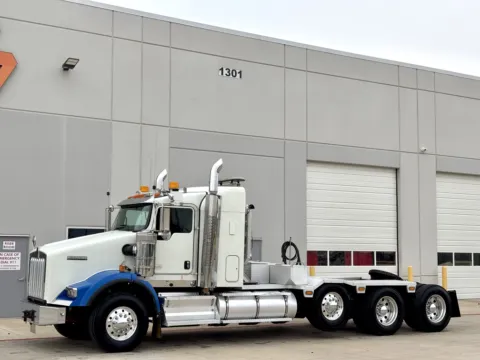 Photos of 2016 KENWORTH T800 for sale in Hutchins, TX at Forge Truck Centers - Texas