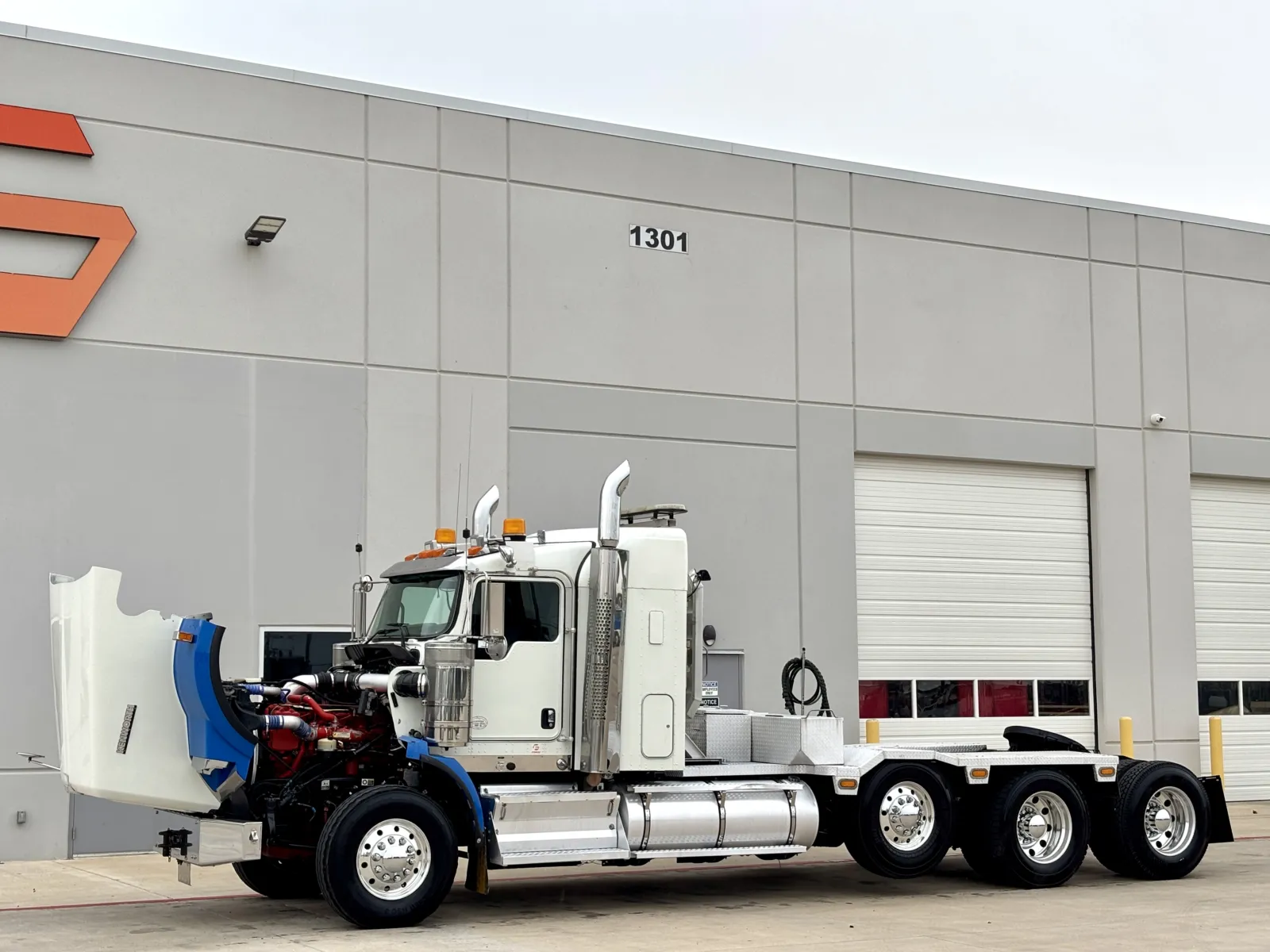 2016 Kenworth T800 - image 10