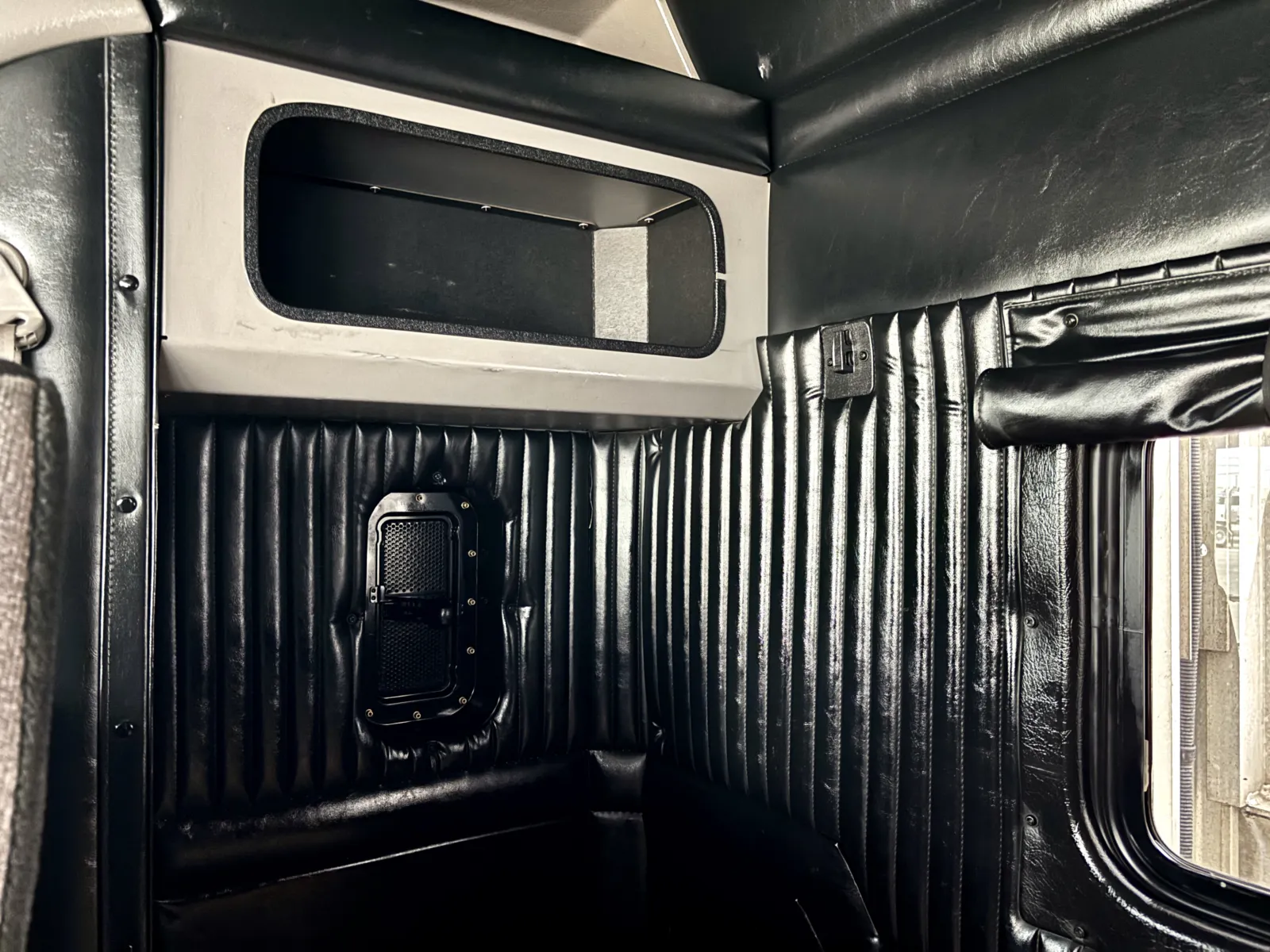 2016 Kenworth T800 - image 22