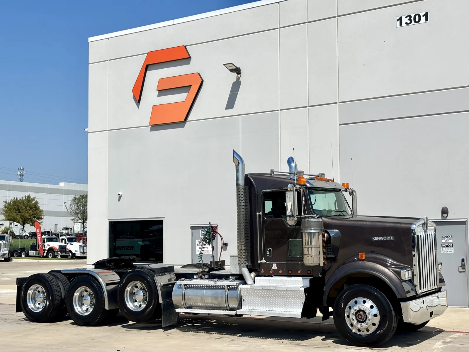 2017 KENWORTH W900