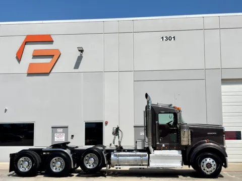 Another view of 2017 KENWORTH W900 for sale in Hutchins, TX at Forge Truck Centers - Texas