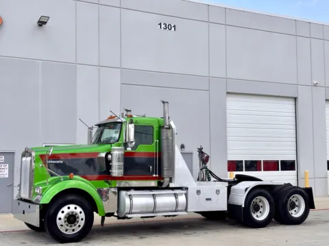Photos of 2003 KENWORTH W900 for sale in Hutchins, TX at Forge Truck Centers - Texas