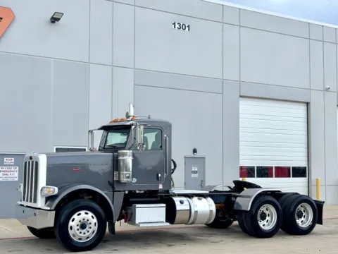 Photos of 2022 PETERBILT 389 for sale in Hutchins, TX at Forge Truck Centers - Texas