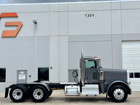 Another view of 2022 PETERBILT 389 for sale in Hutchins, TX at Forge Truck Centers - Texas
