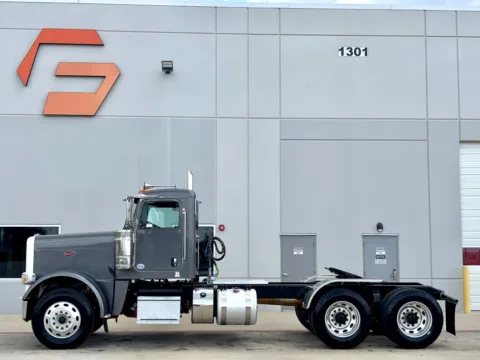 More photos of 2022 PETERBILT 389 at Forge Truck Centers - Texas, TX