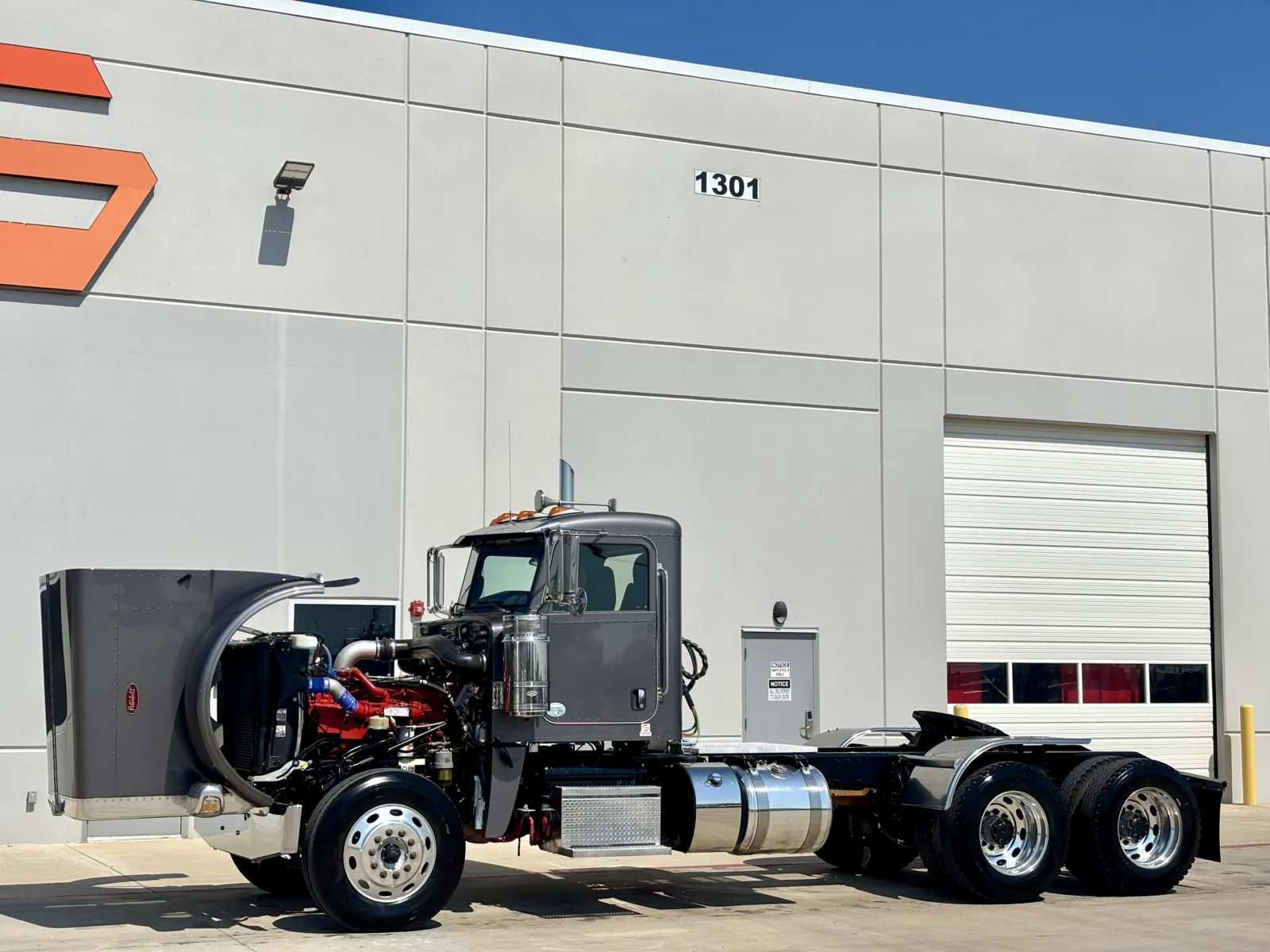 2022 Peterbilt 389 - image 10