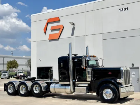 2019 PETERBILT 389 for sale in Hutchins, TX
