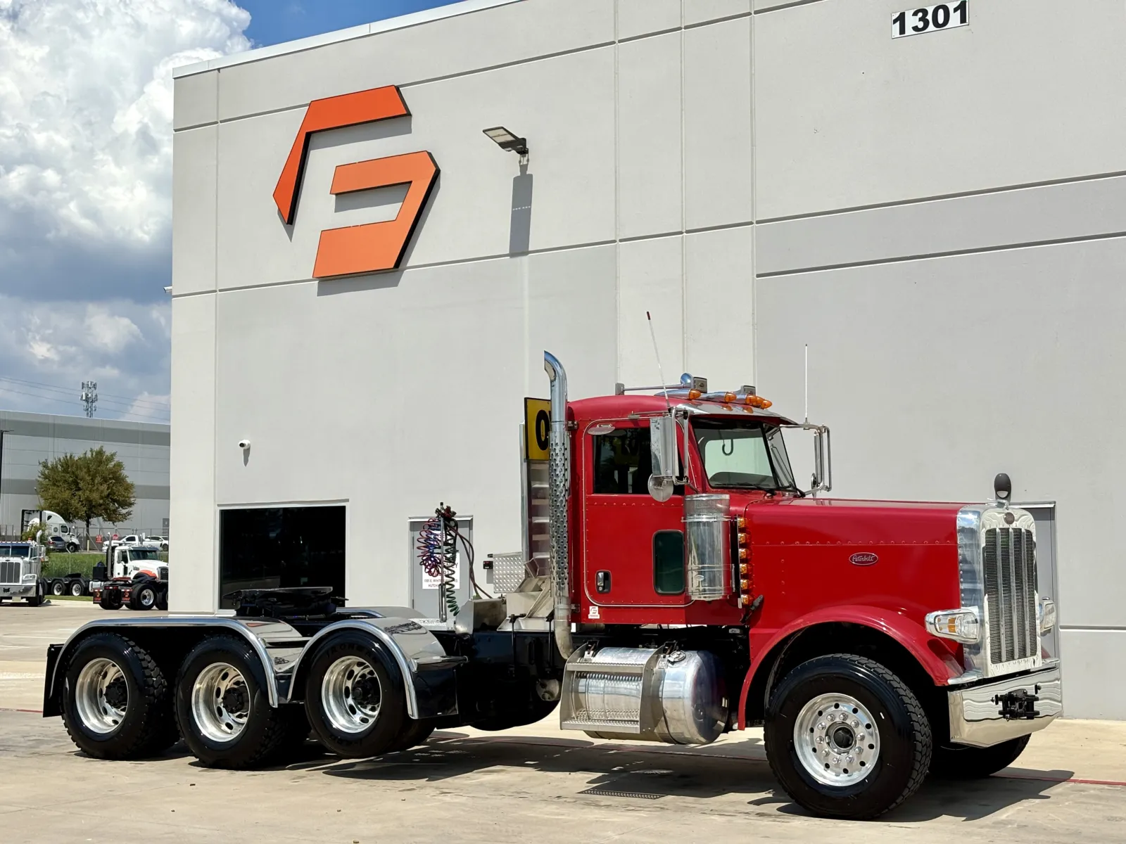 2008 PETERBILT 388 for sale in Hutchins, TX