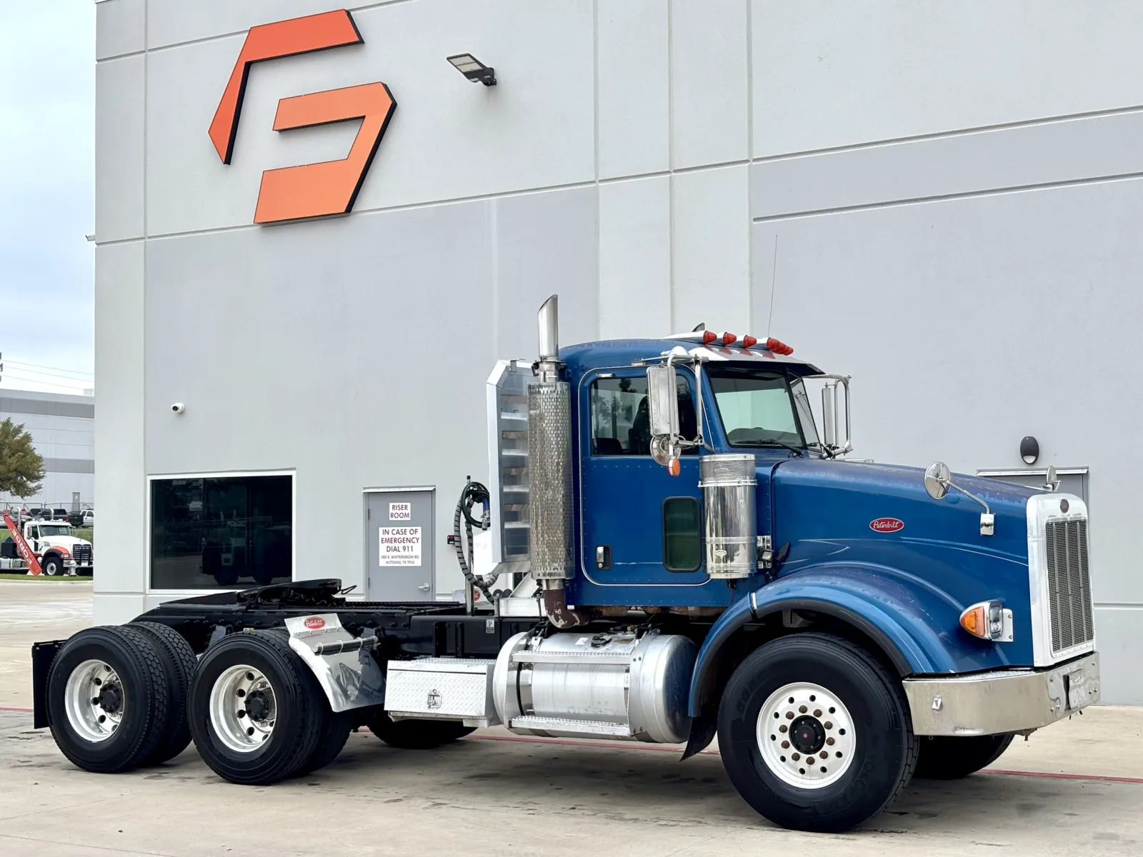 2006 PETERBILT 378 for sale in Hutchins, TX