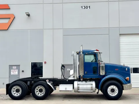 Another view of 2006 PETERBILT 378 for sale in Hutchins, TX at Forge Truck Centers - Texas
