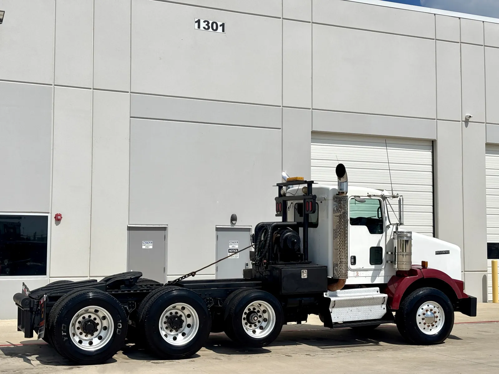 2008 Kenworth T800 - image 5