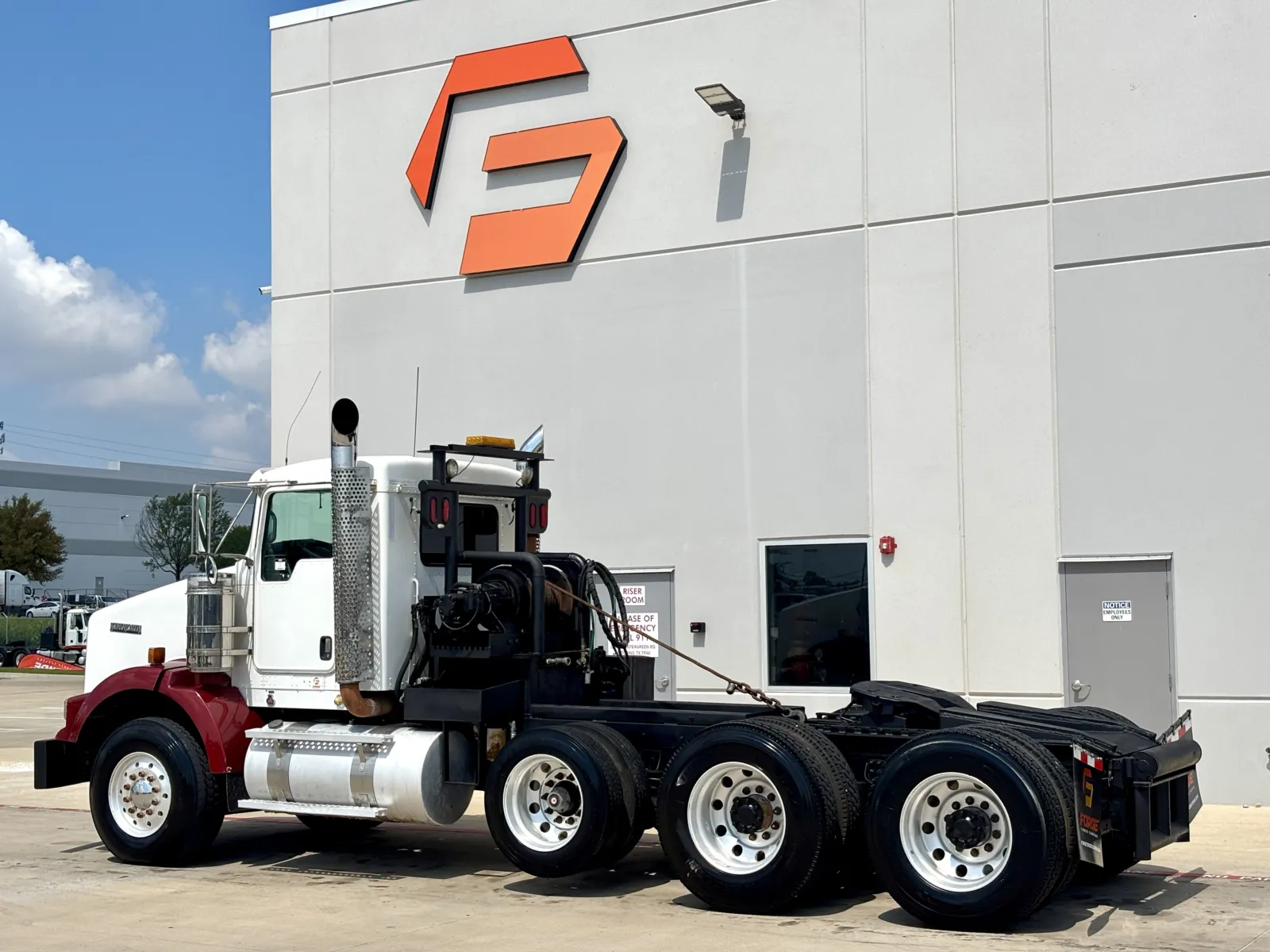 2008 Kenworth T800 - image 6