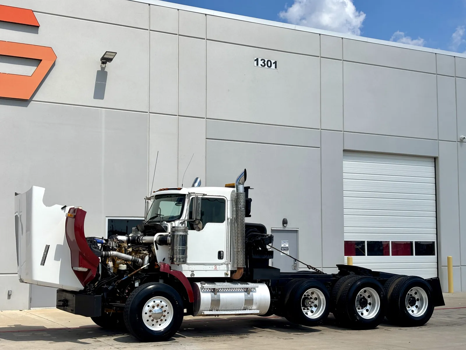 2008 Kenworth T800 - image 10