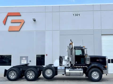 Another view of 2007 PETERBILT 357 for sale in Hutchins, TX at Forge Truck Centers - Texas