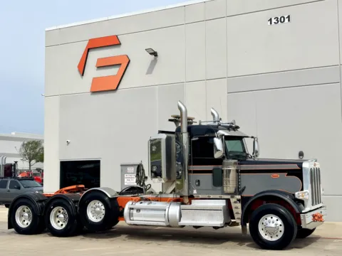 2021 PETERBILT 389 for sale in Hutchins, TX