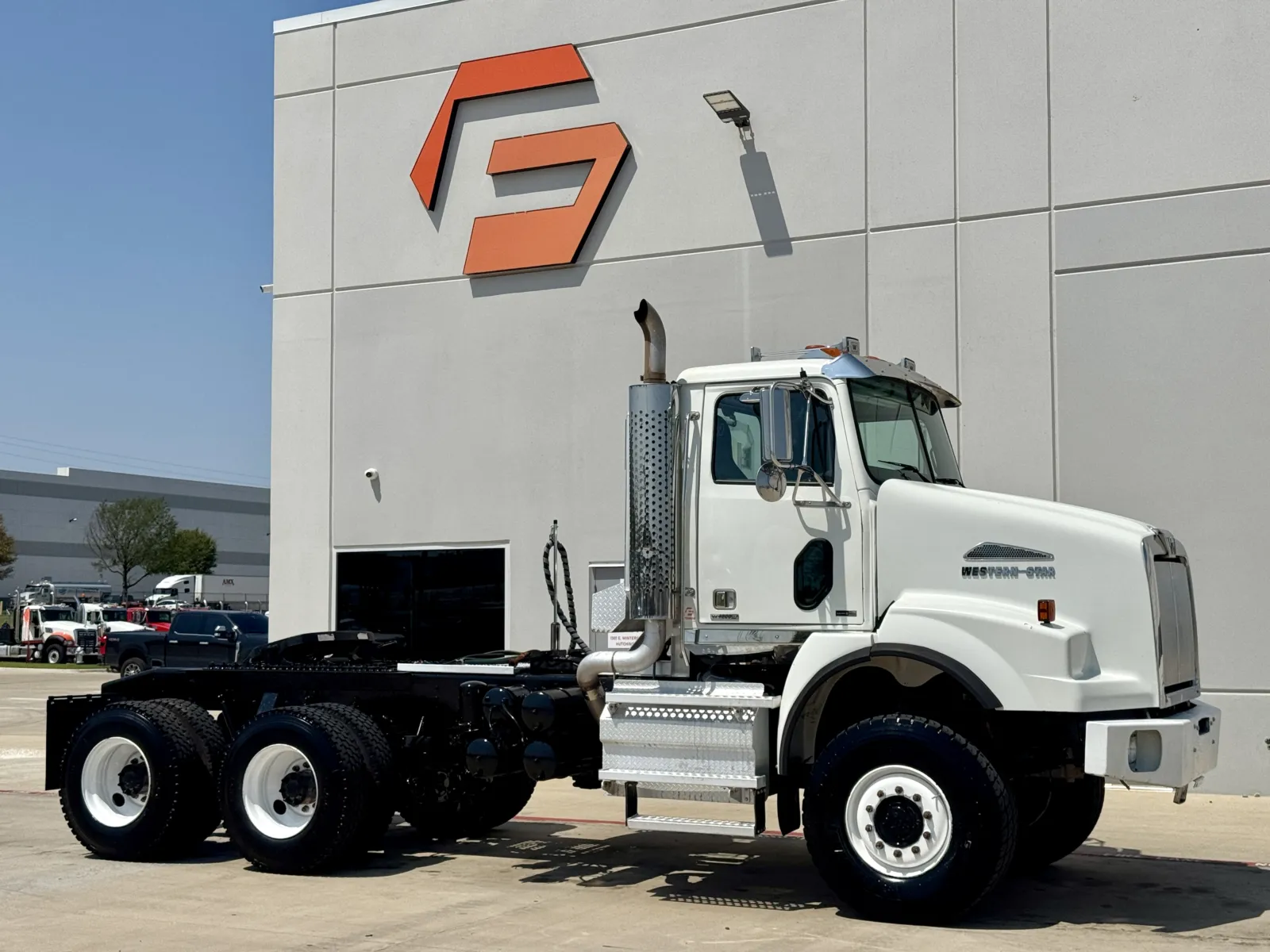 2013 WESTERN STAR 4800 for sale in Hutchins, TX