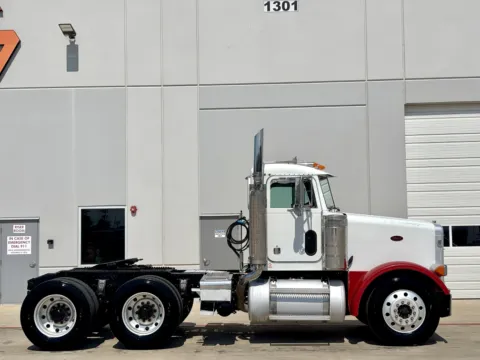 Another view of 2002 PETERBILT 378 for sale in Hutchins, TX at Forge Truck Centers - Texas