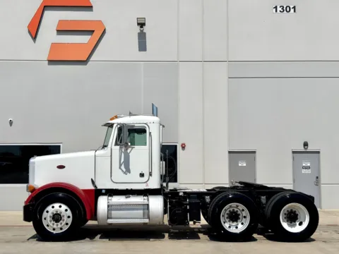 More photos of 2002 PETERBILT 378 at Forge Truck Centers - Texas, TX