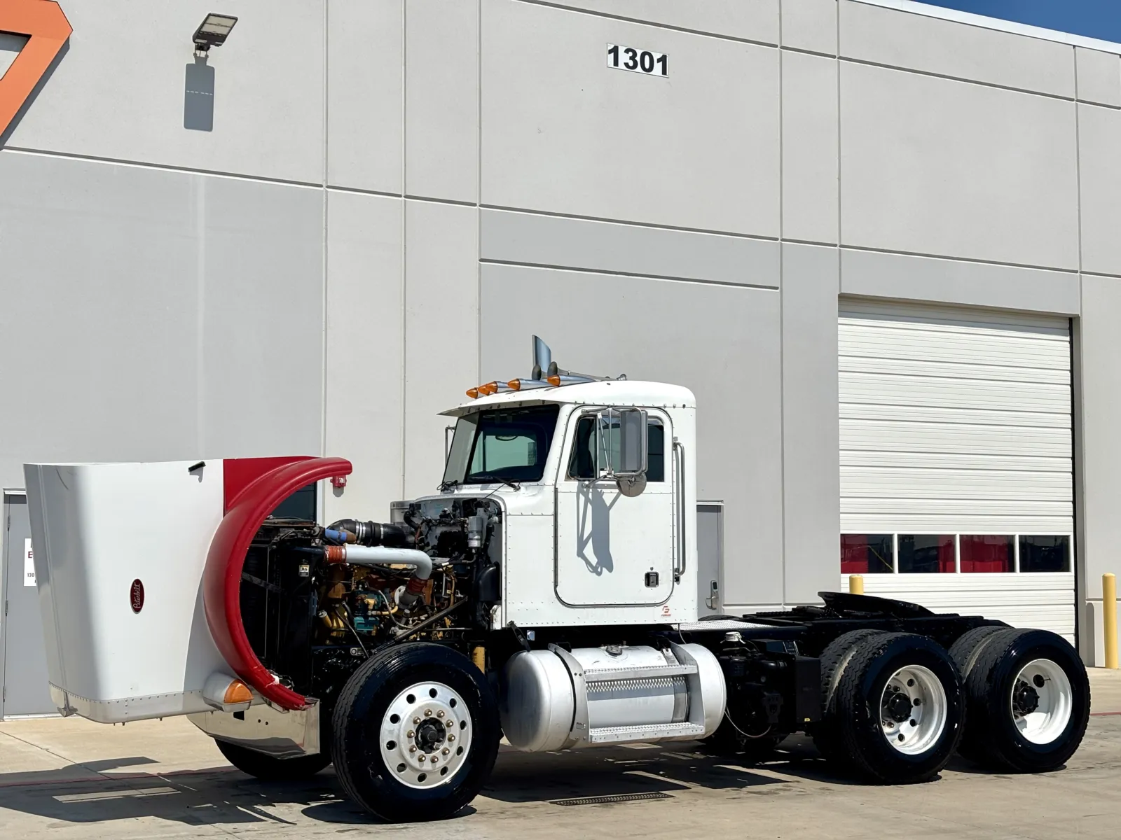 2002 Peterbilt - image 10