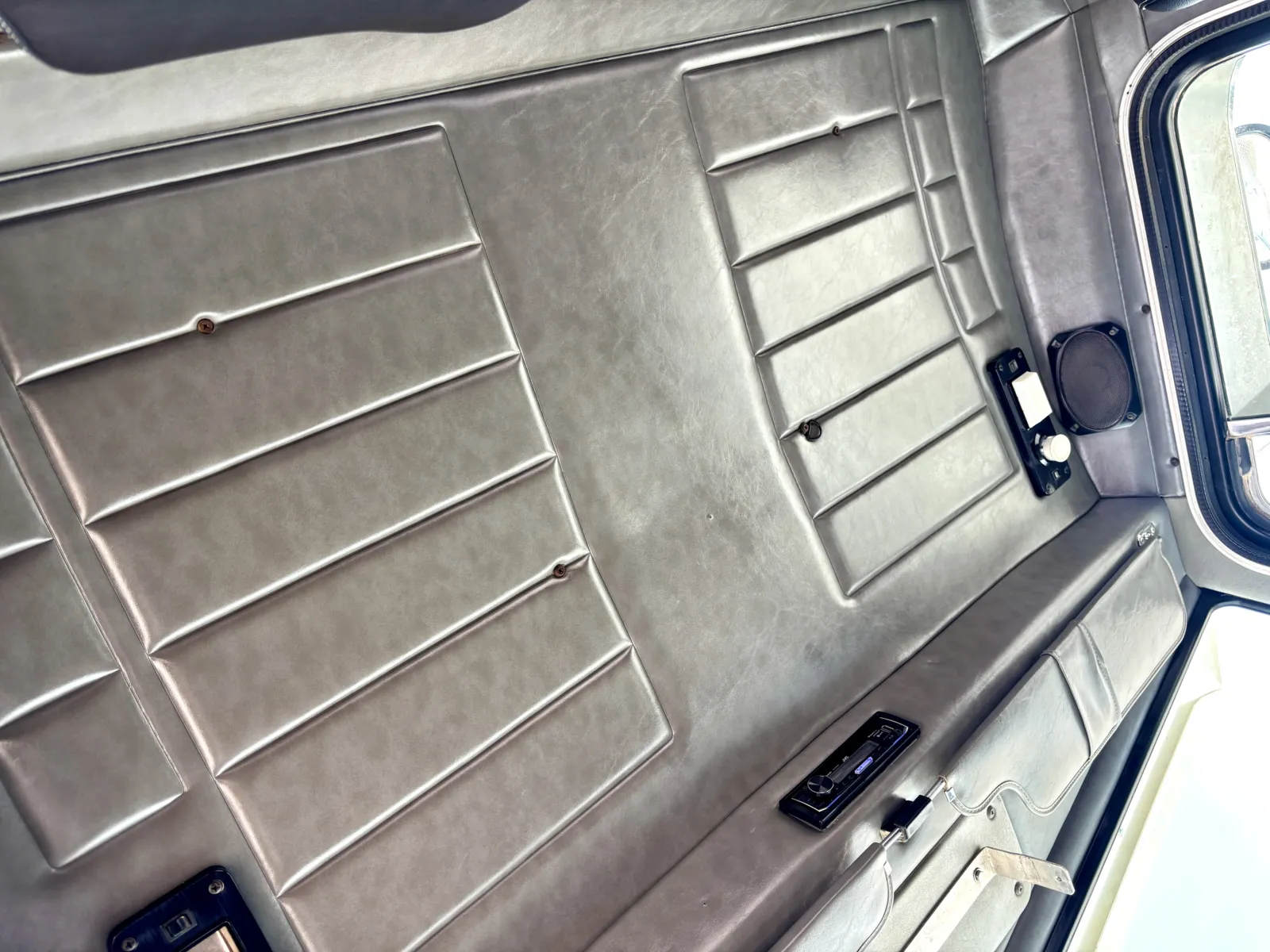 2002 Peterbilt - image 20