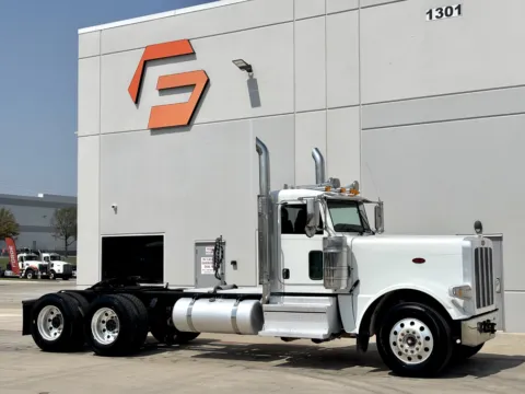 2020 PETERBILT 389 for sale in Hutchins, TX