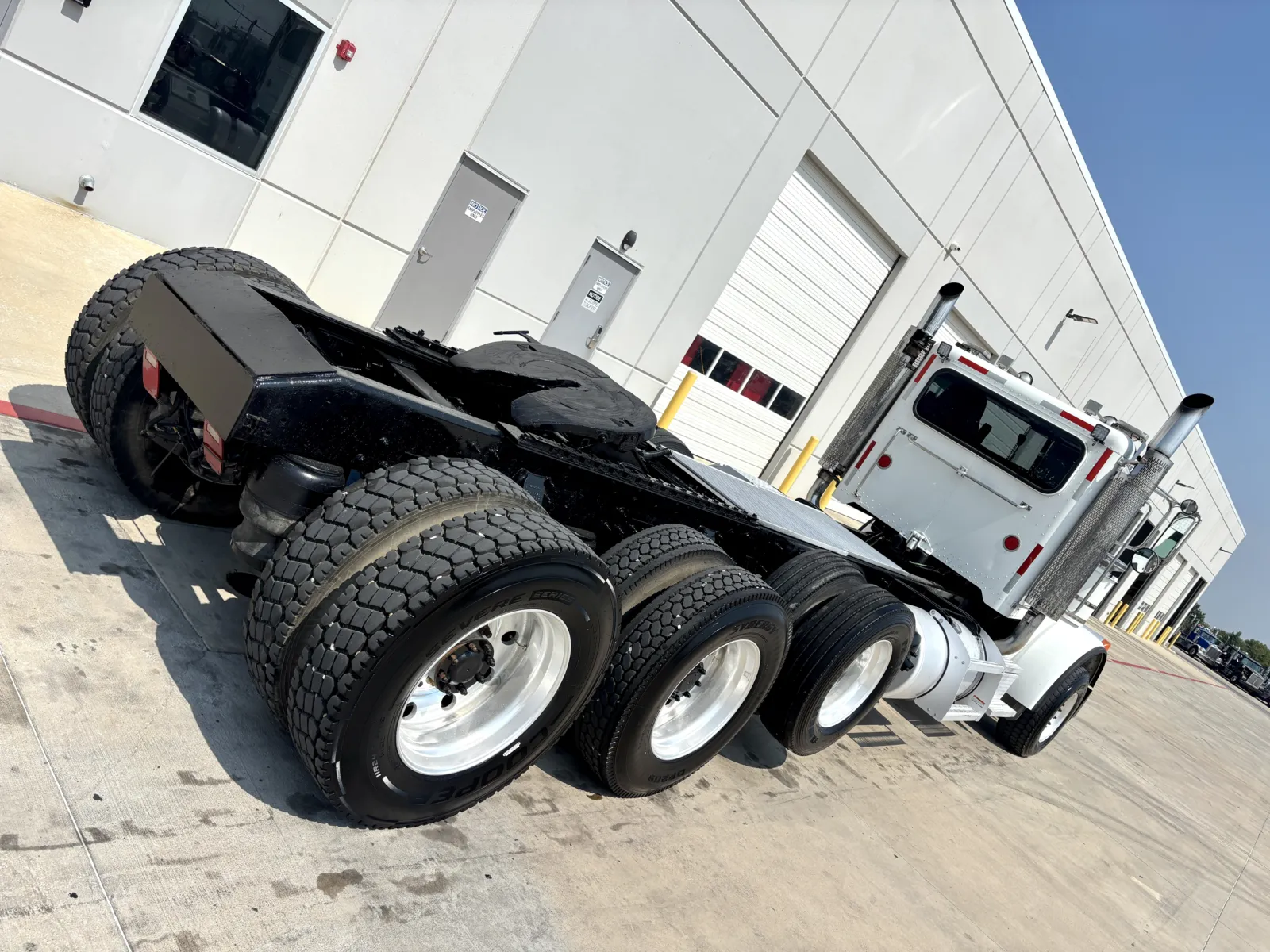 2009 Peterbilt - image 11