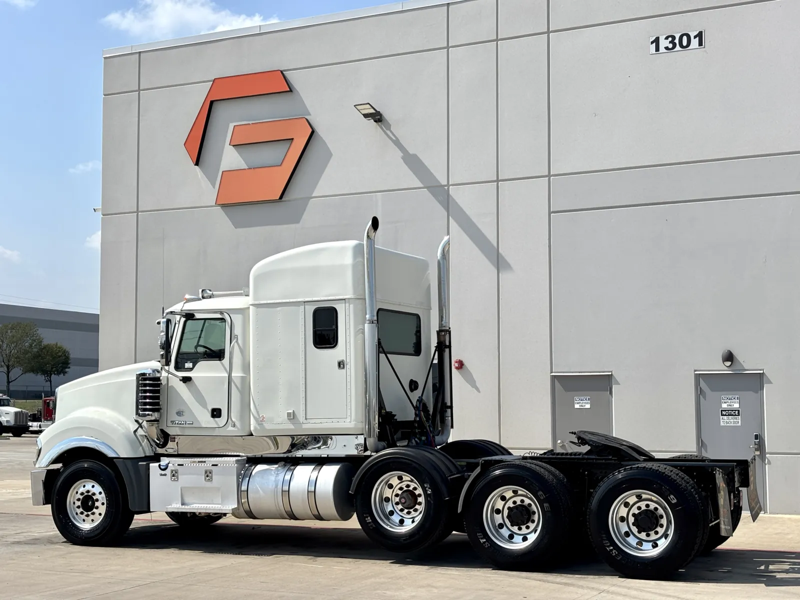 2012 Mack - image 6