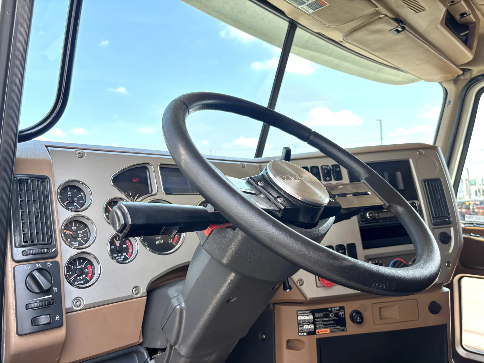 2012 Mack - image 15