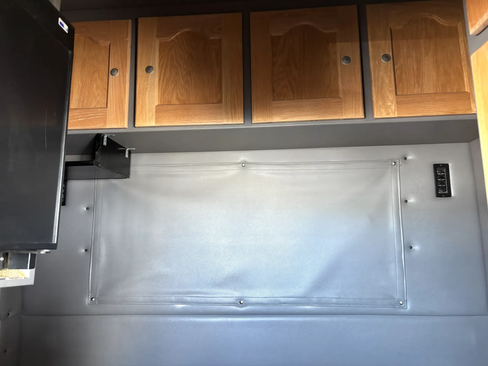 2012 Mack - image 23