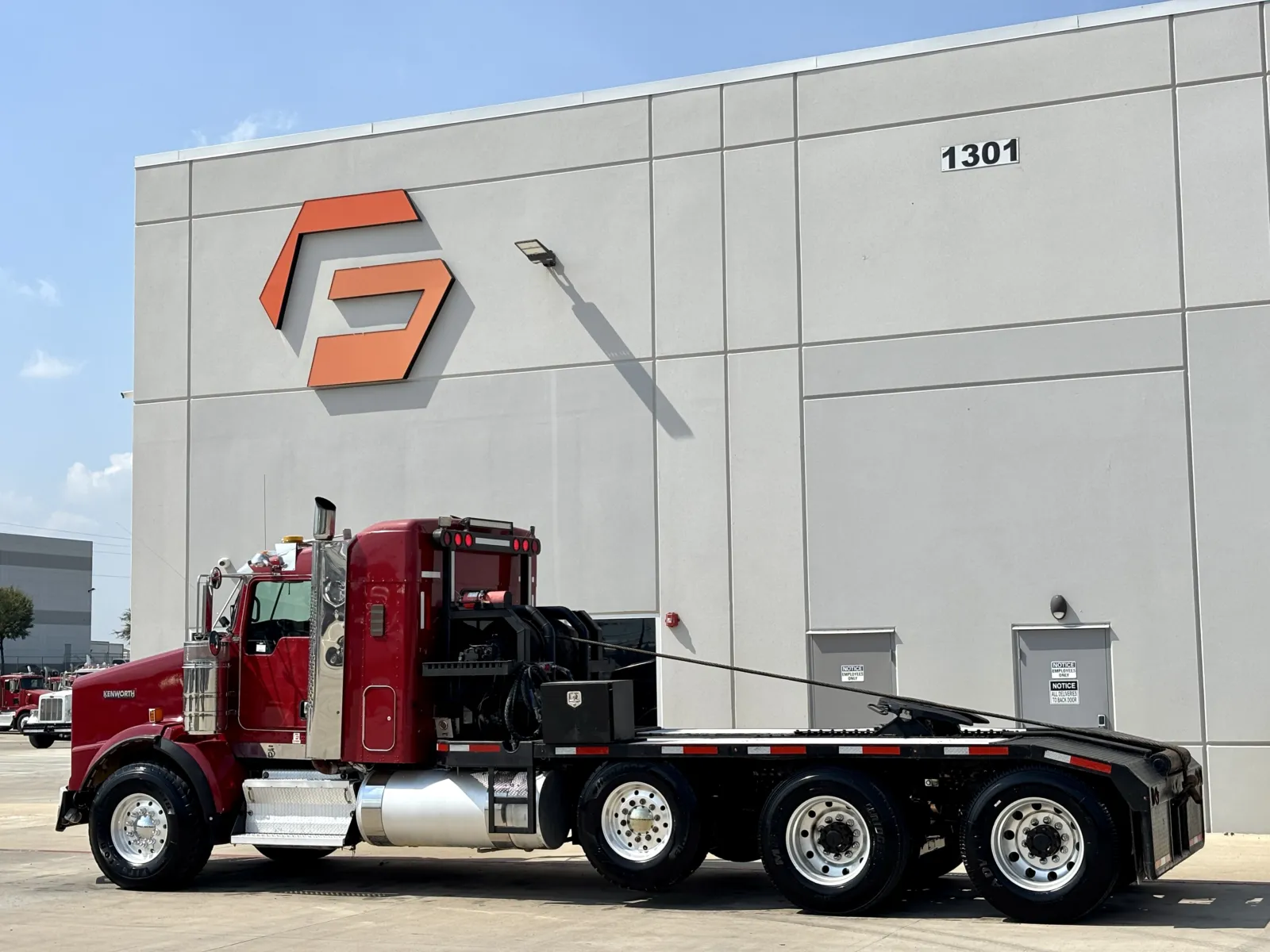 2012 Kenworth T800 - image 6