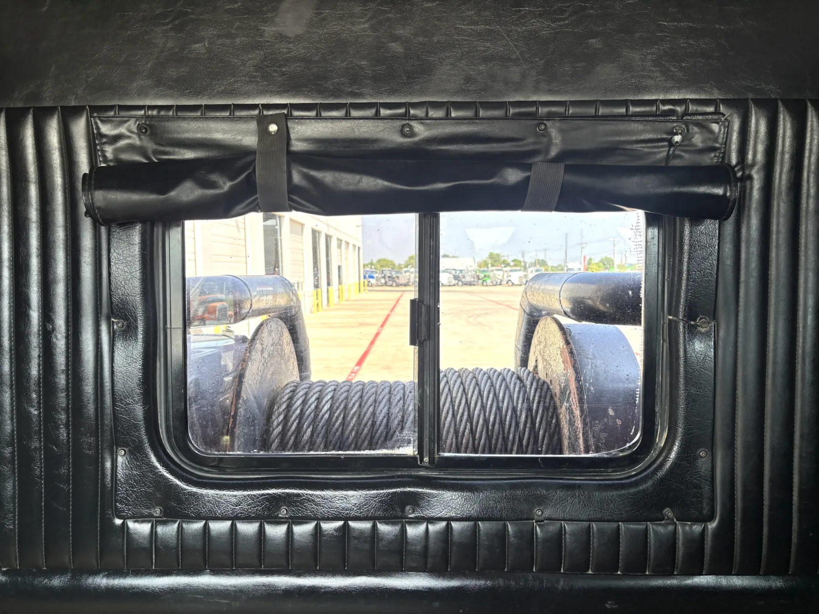 2012 Kenworth T800 - image 22