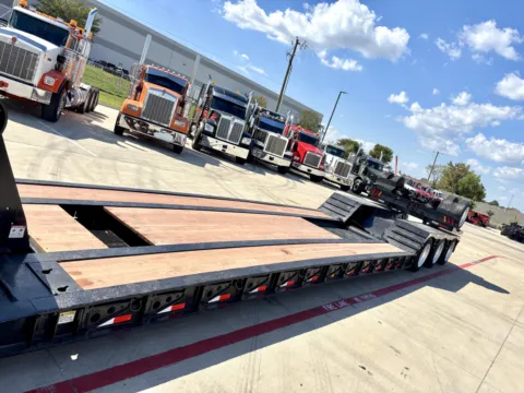More photos of 2014 LANDOLL RGN at Forge Truck Centers - Texas, TX
