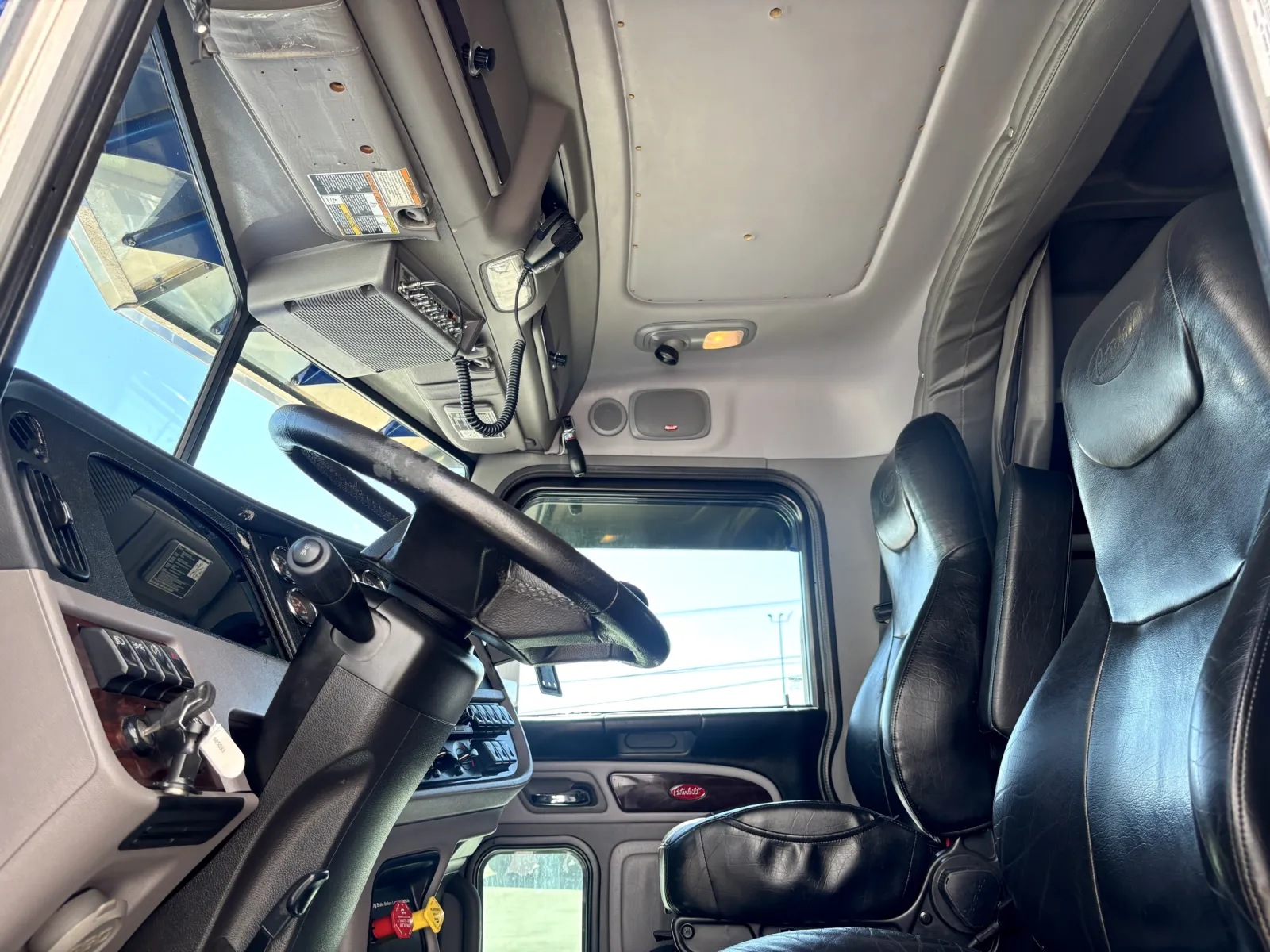 2024 Peterbilt 389 - image 14