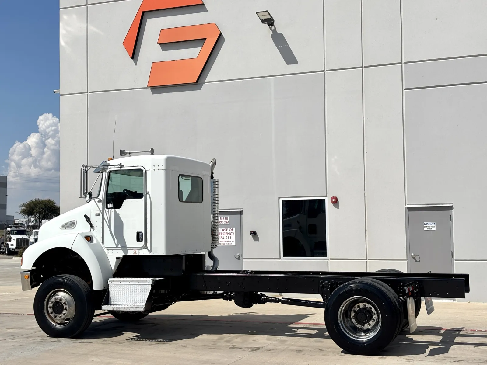 2005 Kenworth - image 6