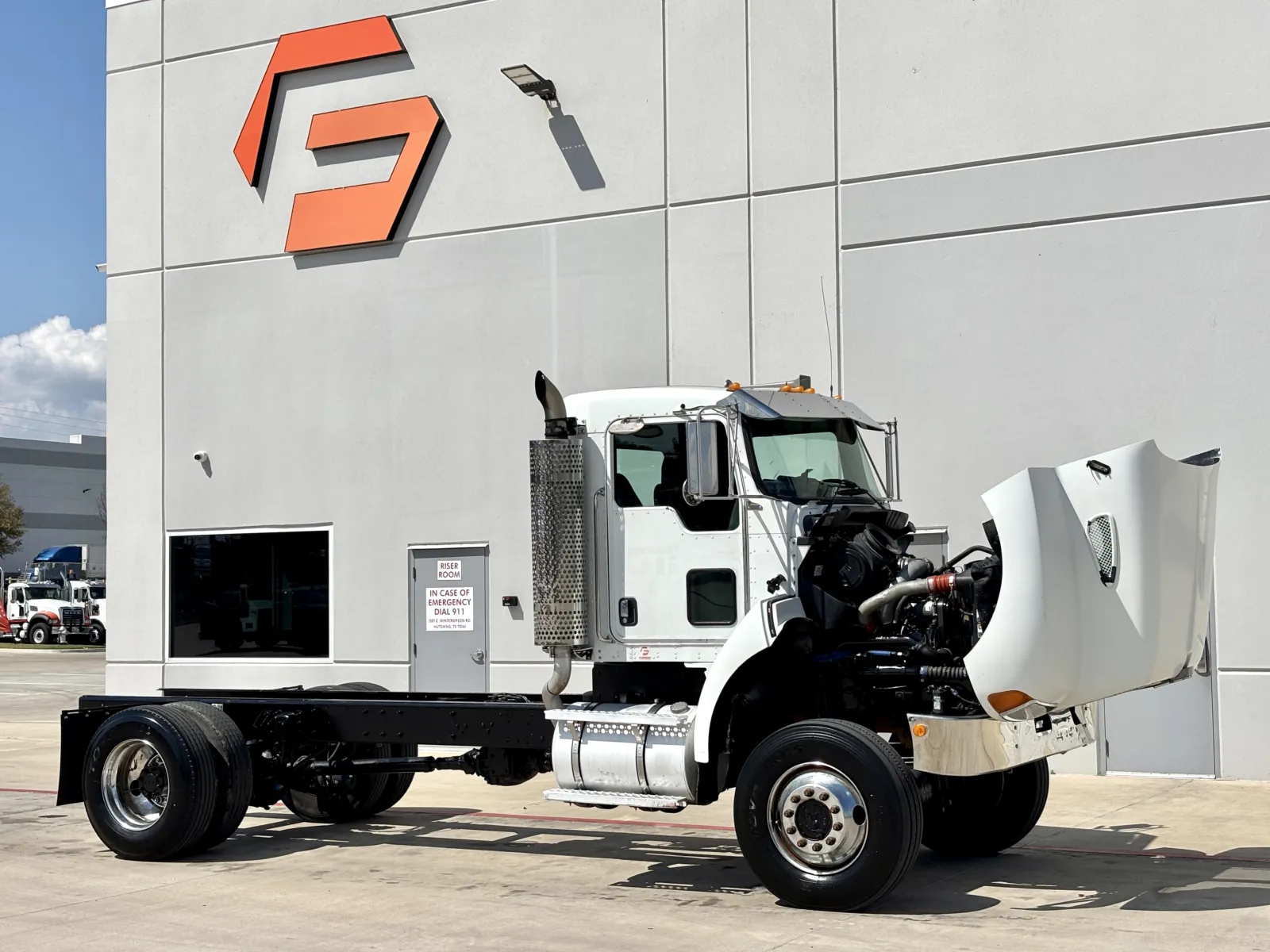 2005 Kenworth - image 9