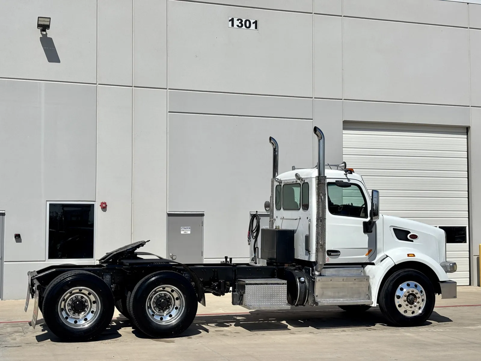 2014 Peterbilt 567 - image 5