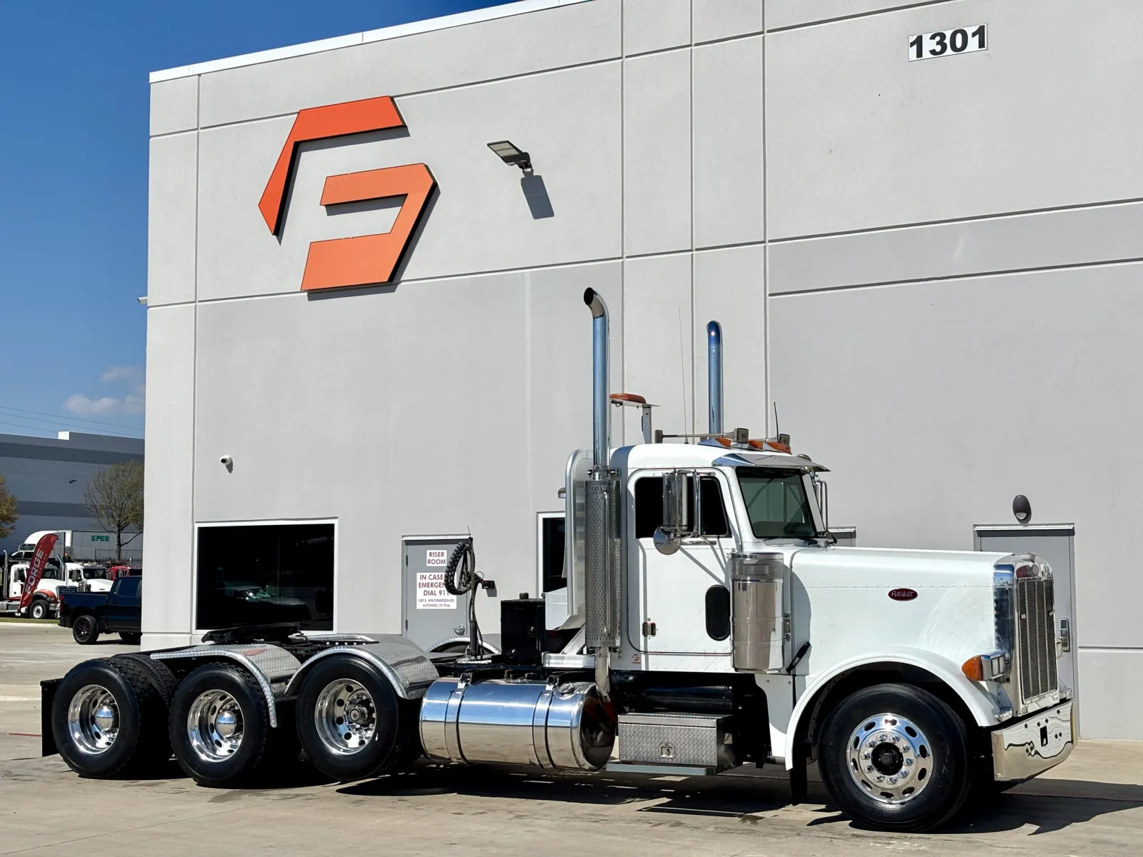2004 PETERBILT 379