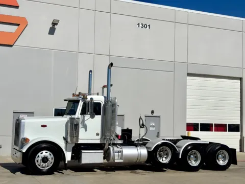 Photos of 2004 PETERBILT 379 for sale in Hutchins, TX at Forge Truck Centers - Texas