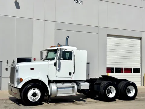 Photos of 2006 PETERBILT 378 for sale in Hutchins, TX at Forge Truck Centers - Texas